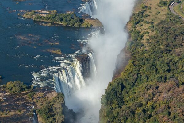 Victoria Falls, Zimbabwe - Travel Guide