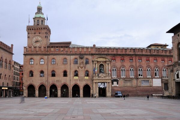 Bologna, Italy - Travel Guide