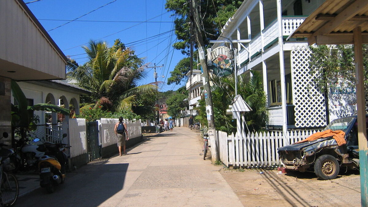 Utila, Honduras - Travel Guide